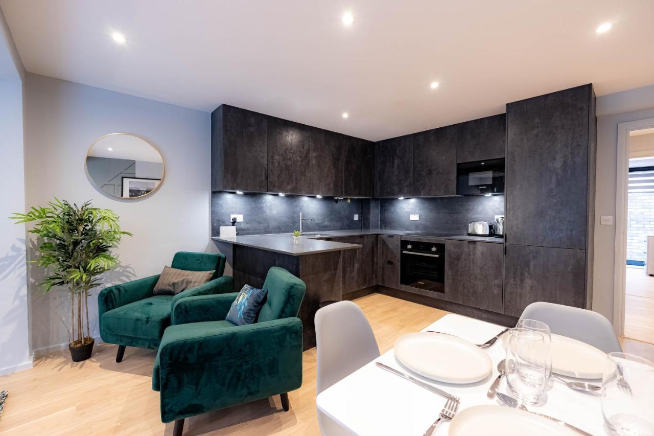 לונדון Luxurious Apartments Hackney Near Train Station מראה חיצוני תמונה